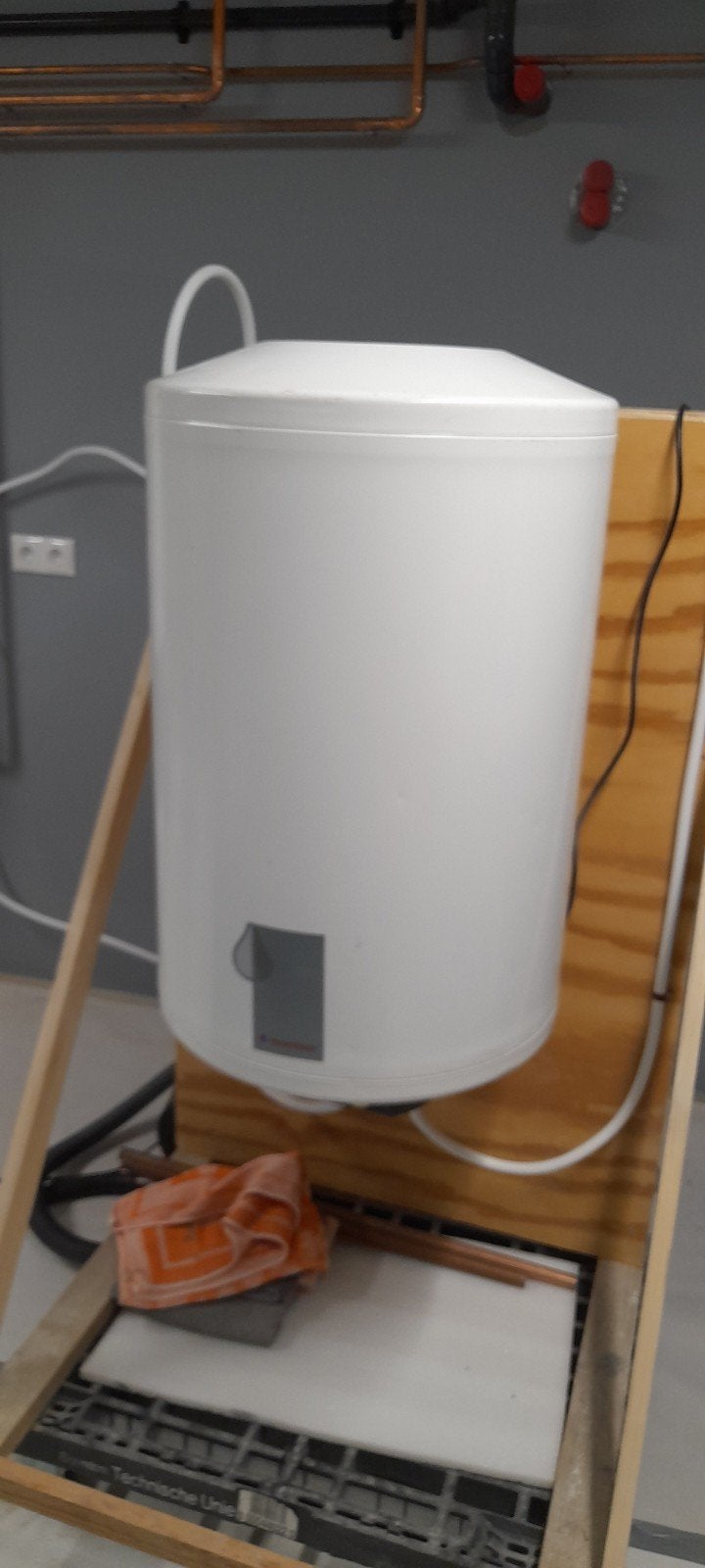inventum EDR 81 elektrische boiler 80 liter, 20 tot 100 liter, Ophalen, Gebruikt, Boiler