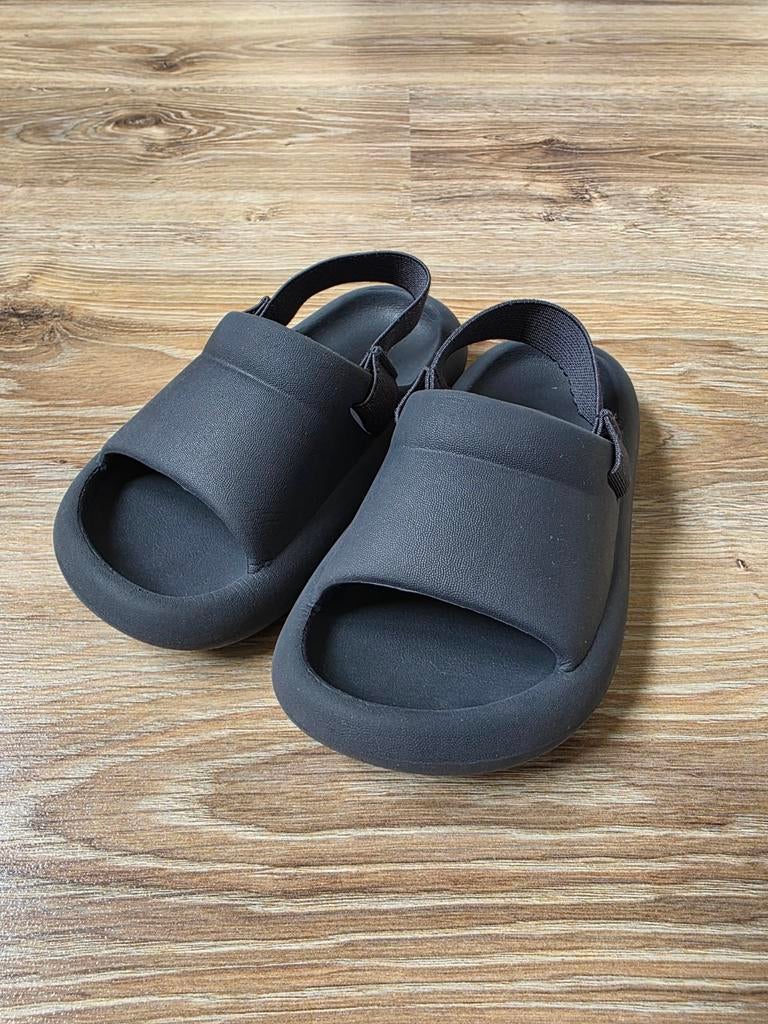 ZARA Slippers - maat 23, Jongetje of Meisje, Overige typen, Ophalen of Verzenden, Zo goed als nieuw