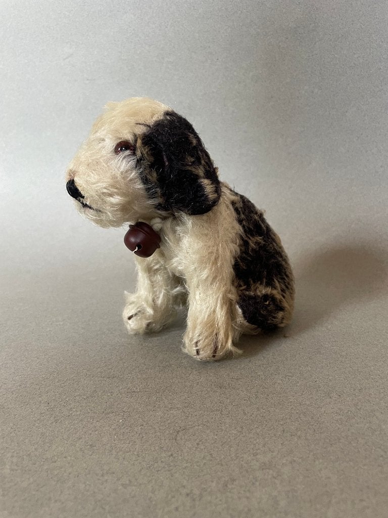 Klein oud pluche hondje met een hoogte van 14 cm, Ophalen of Verzenden