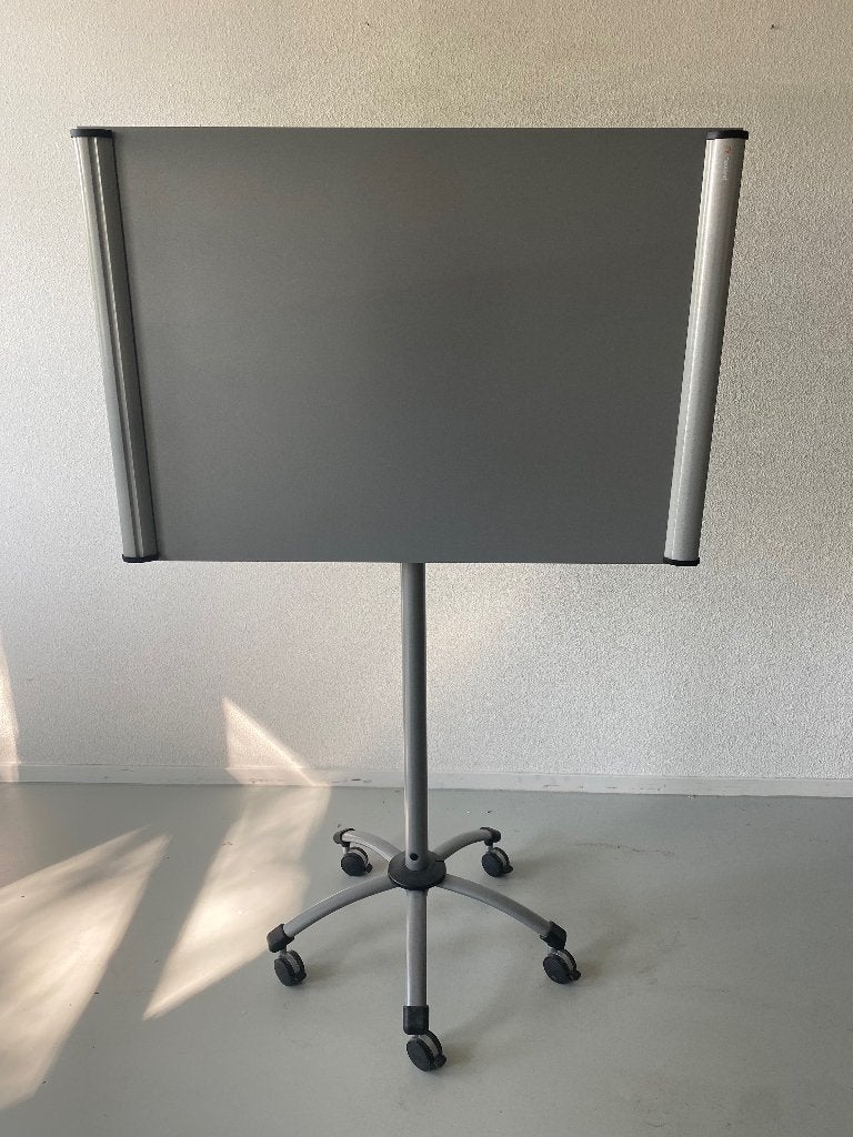 Neuland FlipChart, draaibaar: horizontaal, verticaal én plat, Ophalen, Gebruikt, Whiteboard