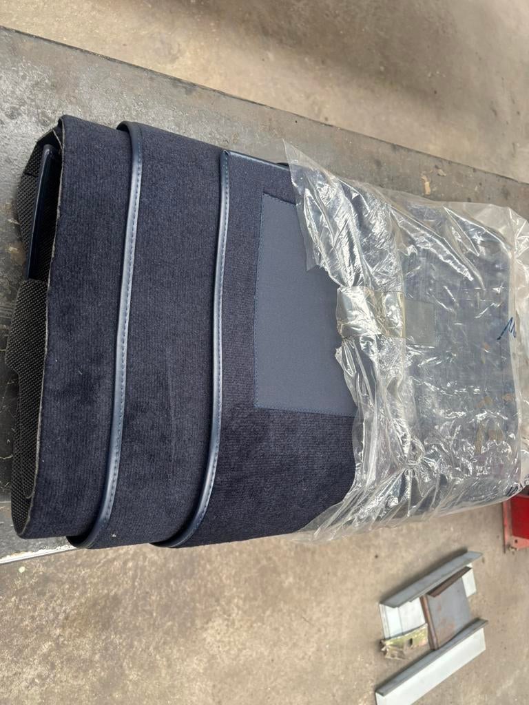 Mercedes W107 tapijtset donkerblauw, Ophalen, Nieuw