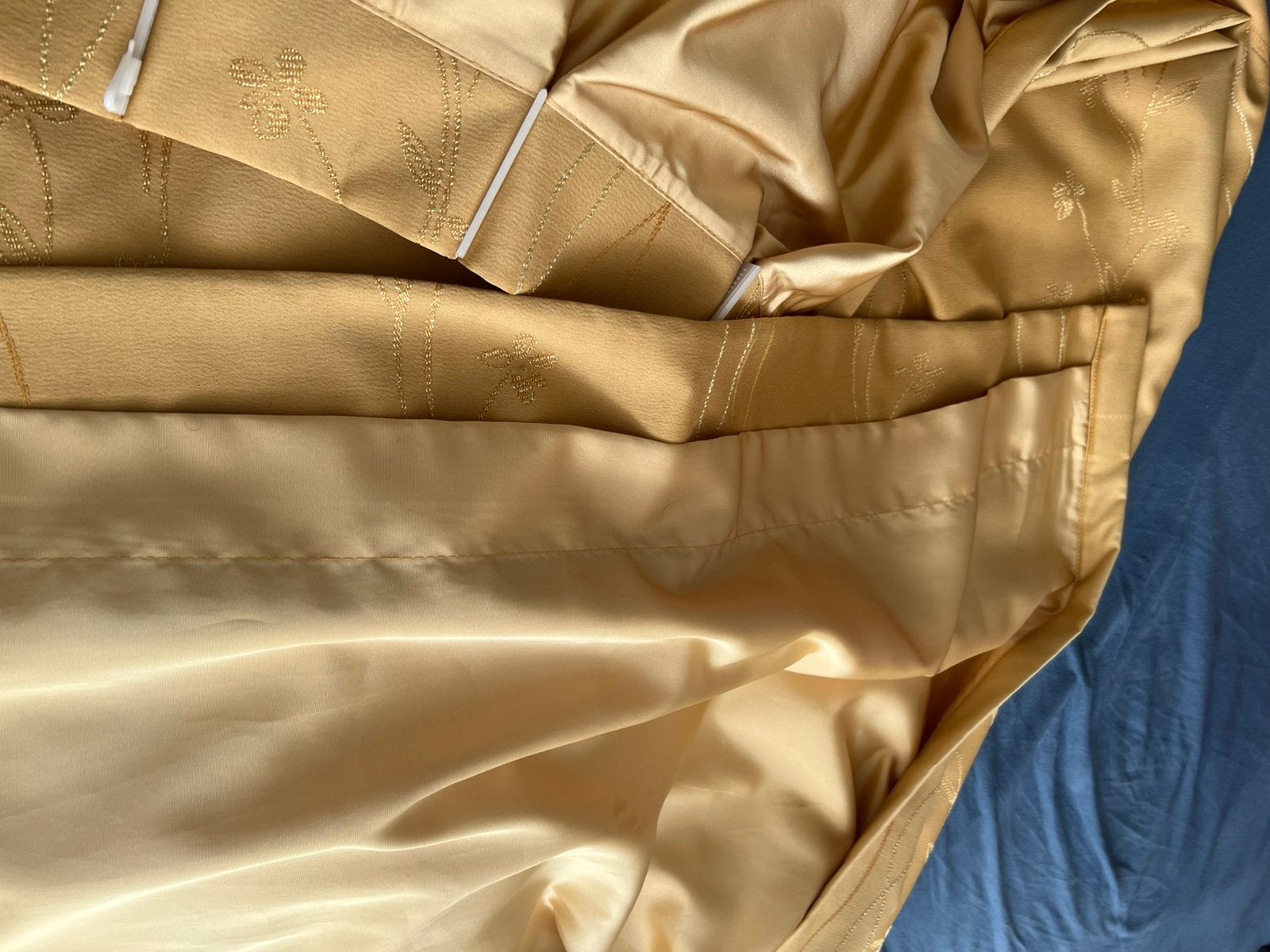 Gordijnen  goud kleur ., Ophalen of Verzenden, Zo goed als nieuw, Goud, Gordijn