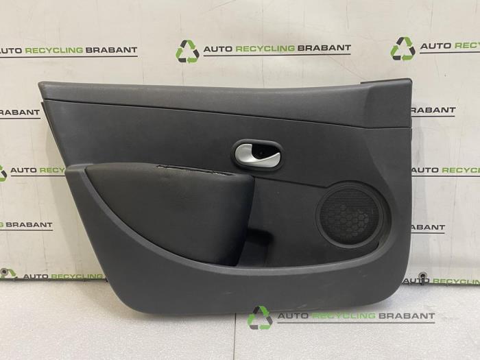 Portierbekleding 4Deurs links-voor van een Renault Clio, Auto-onderdelen, Interieur en Bekleding, Gebruikt, -, -, Ophalen of Verzenden
