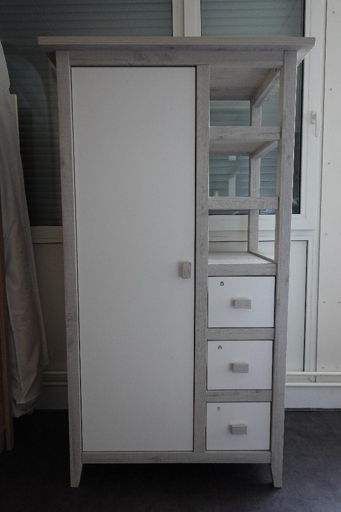 Complete Babykamer TWF Nice Ledikant, Kast, Commode, Wandrek, Ophalen, Gebruikt, Jongetje of Meisje