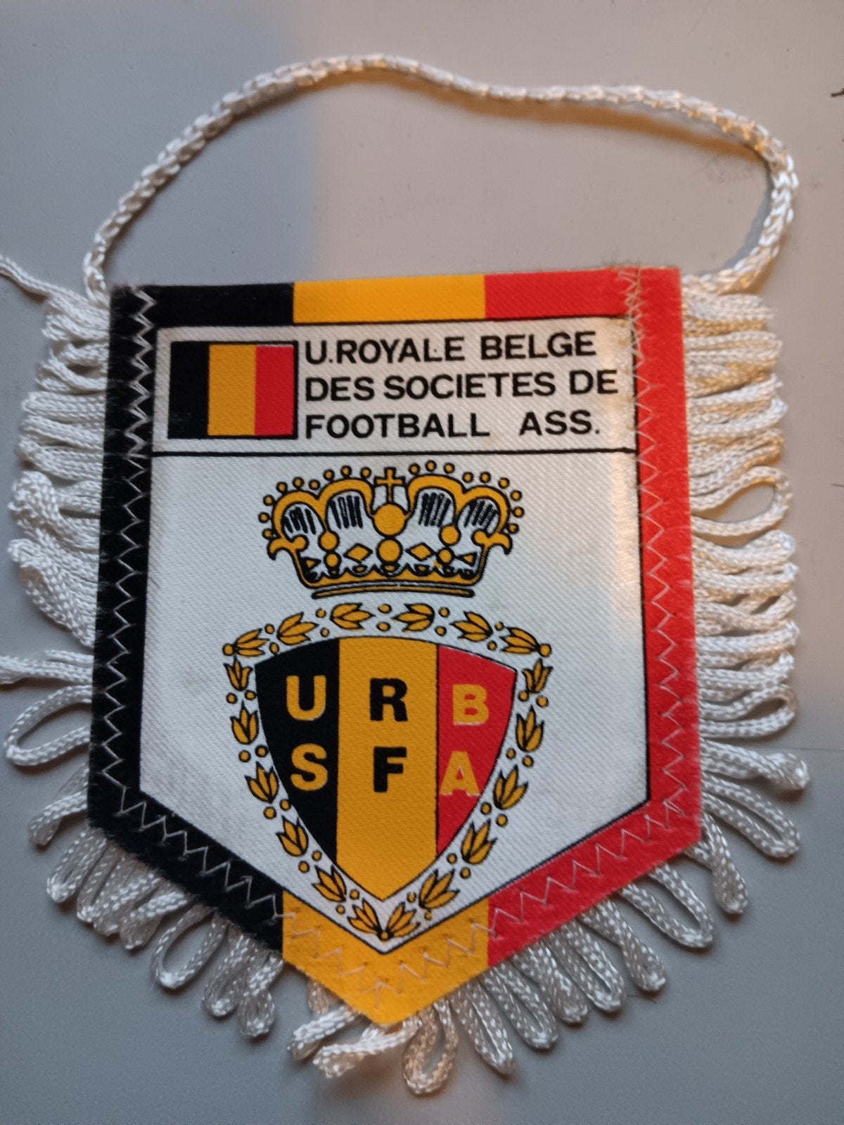 Vintage URBSFA/KBVB Vaantje - Belgisch Voetbal, Verzamelen, Ophalen of Verzenden, Gebruikt, Buitenlandse clubs, Vaantje of Sjaal