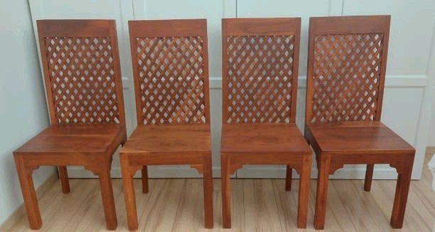 4 Teakhouten eetkamerstoelen met raster rugleuning, Huis en Inrichting, Stoelen, Ophalen of Verzenden, Bruin, Vier