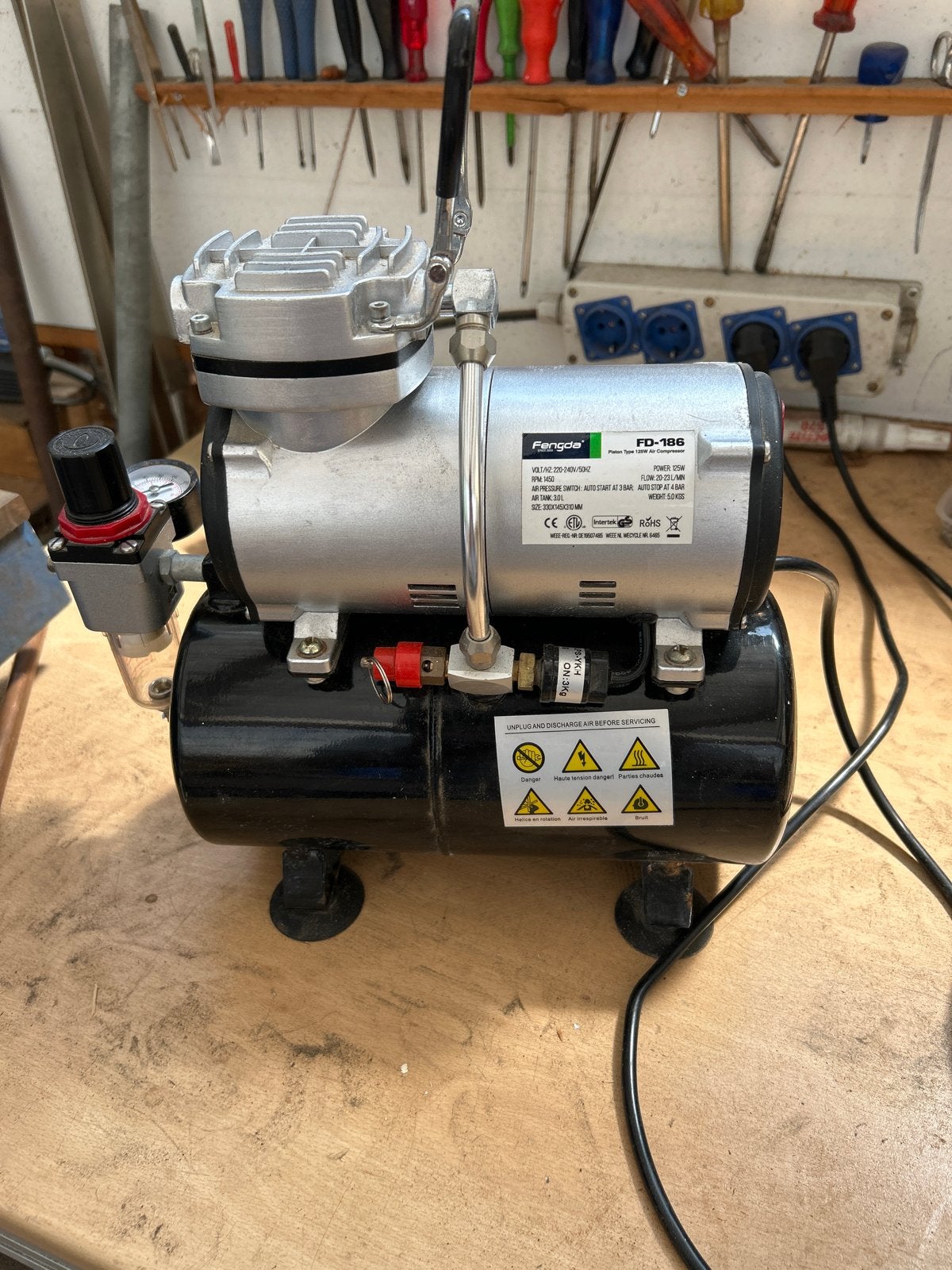 Fengda FD-186 Airbrush Compressor - Zo goed als nieuw, Gebruikt, Ophalen of Verzenden, Minder dan 200 liter/min, Minder dan 6 bar