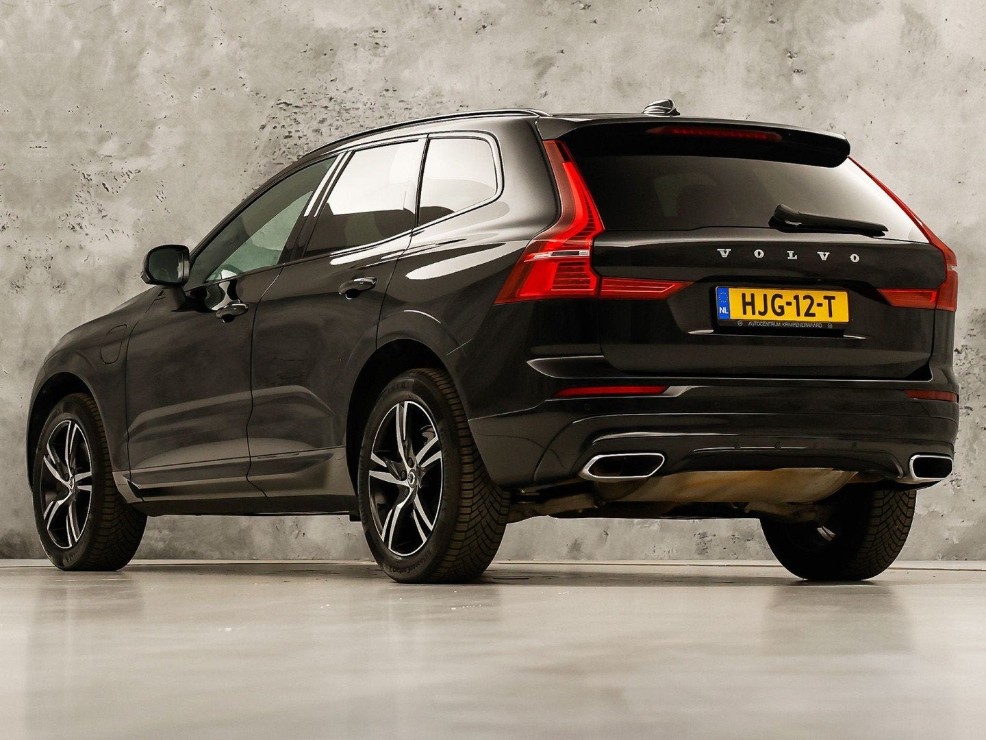 Volvo XC60 2.0 T8 Plug-in hybrid AWD Inscription Exclusive A, Automaat, 12 maanden, Gebruikt, Zwart
