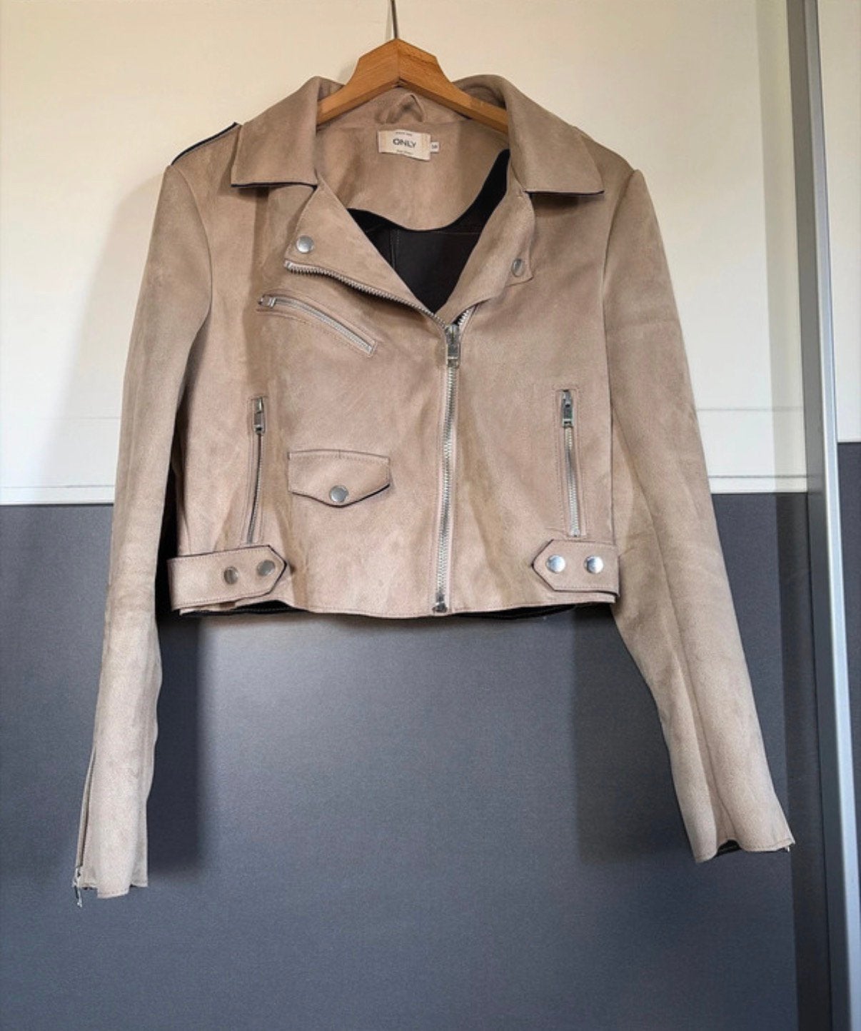 Suede jacket M, Ophalen of Verzenden, Zo goed als nieuw, Maat 38/40 (M), Zwart