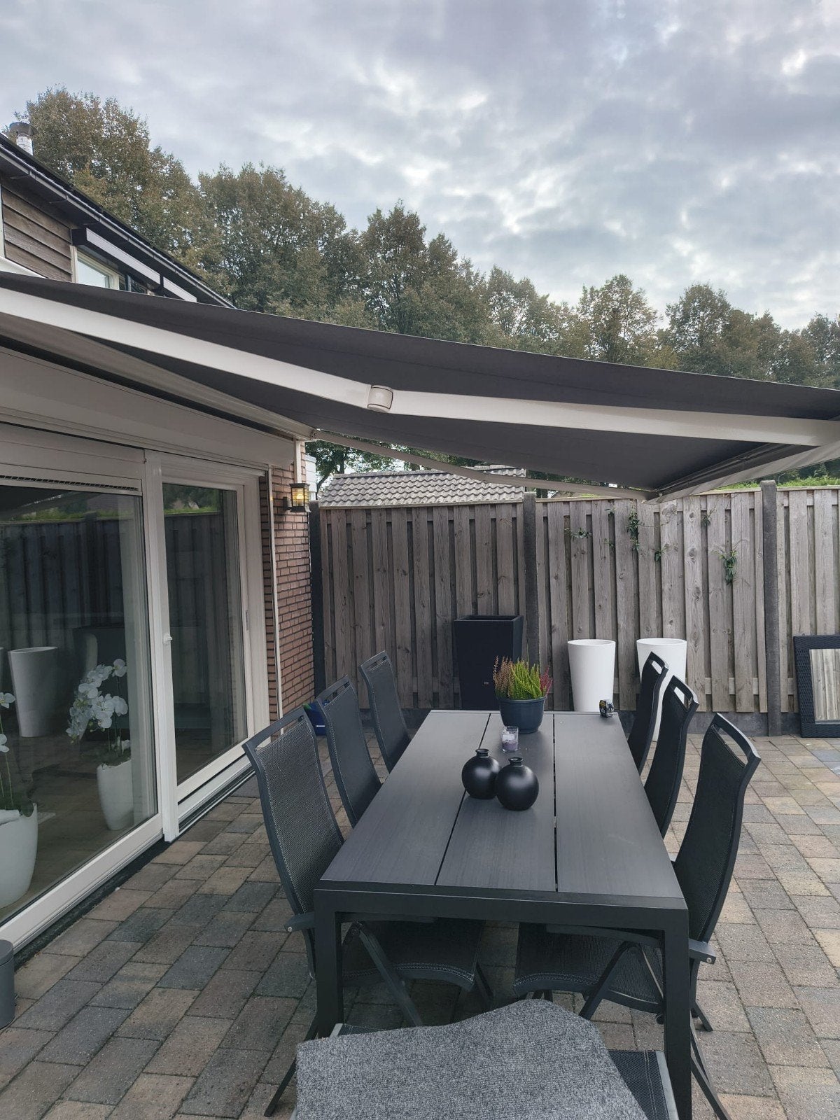 Elektrisch knikarmscherm - Zo goed als nieuw, Tuin en Terras, Ophalen, 450 cm of meer, Elektrisch, Zo goed als nieuw