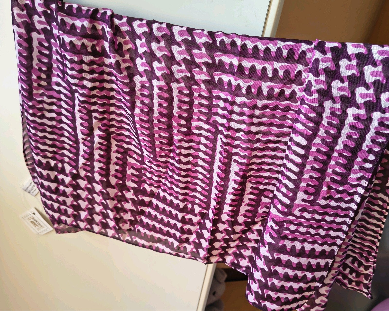 Leuk sjaaltje / bandana - Roze/paars patroon, Kleding | Dames, Mutsen, Sjaals en Handschoenen, Romano, Ophalen of Verzenden, Nieuw