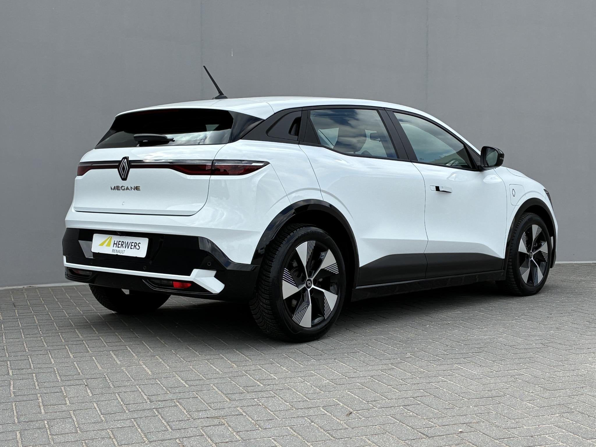 Renault Megane E-Tech EV40 Equilibre / SOH 94,74% / All Seas, Auto's, Dealer onderhouden, Stof, Gebruikt, 300 km