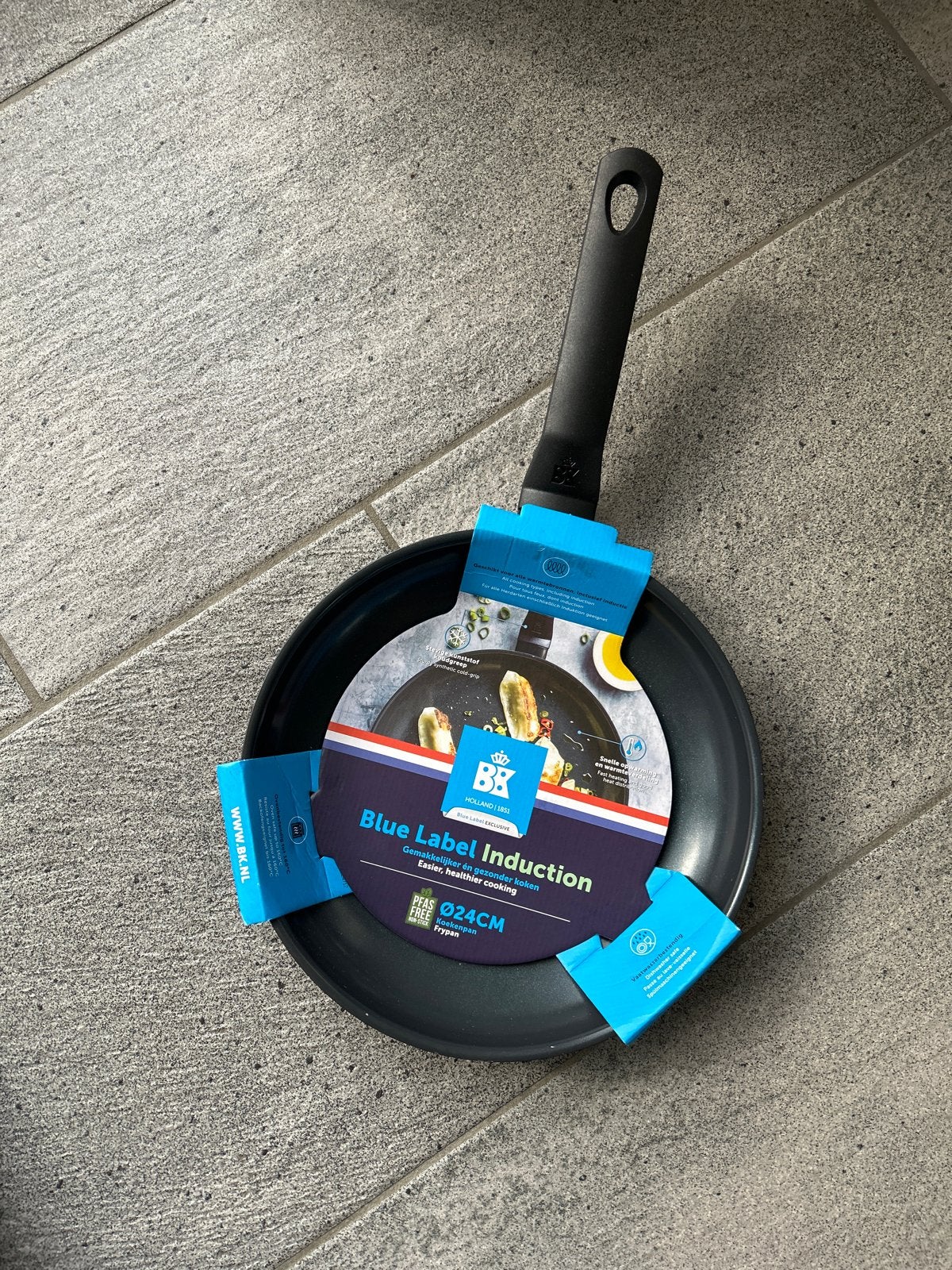 BK Blue Label Induction Koekenpan Ø24CM - Nieuw, Overige materialen, Nieuw, Ophalen of Verzenden, Keramische plaat