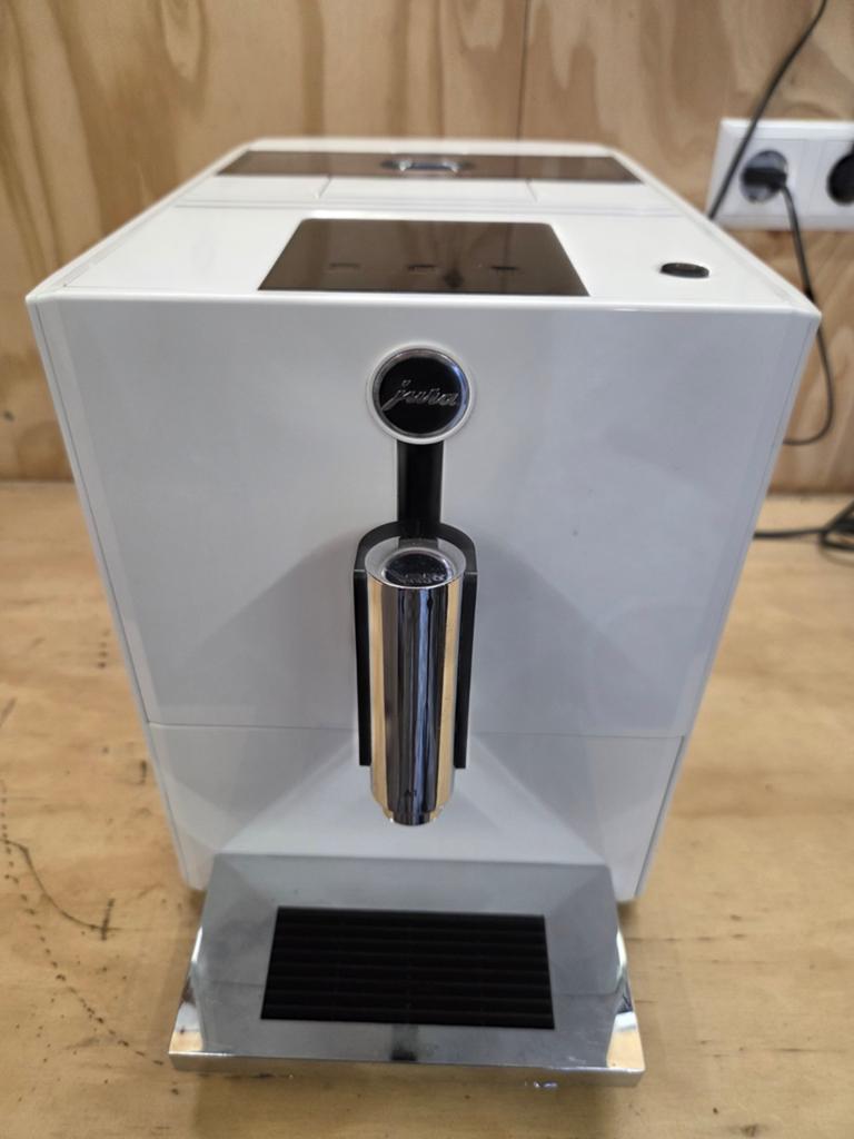 Jura A1 Koffiemachine - Gereviseerd en Gereinigd, Ophalen, Afneembaar waterreservoir, 4 tot 10 kopjes, Gemalen koffie