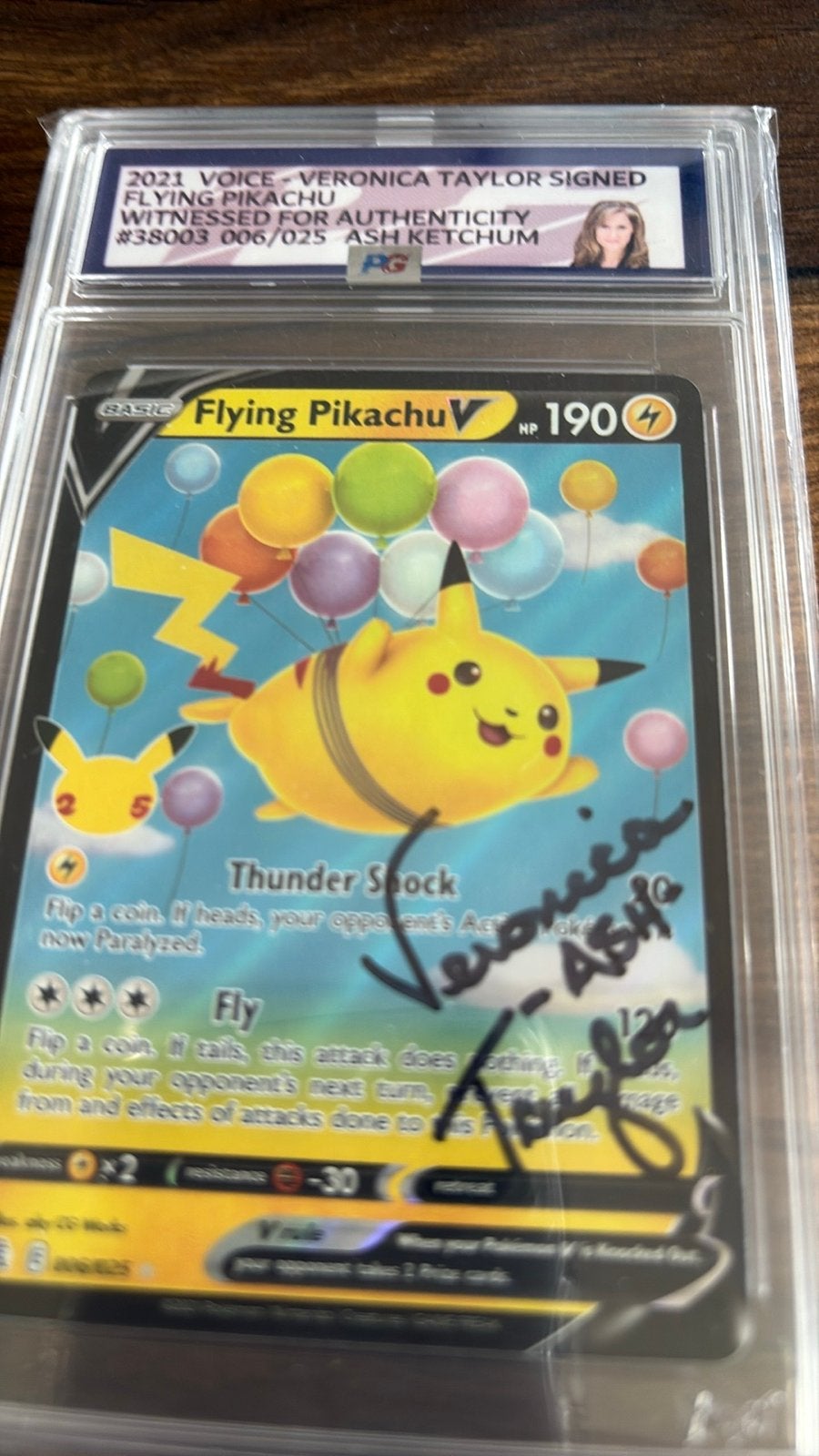Gesigneerde Pokémon kaarten: Flying Pikachu V & Pikachu, Ophalen, Nieuw, Meerdere kaarten