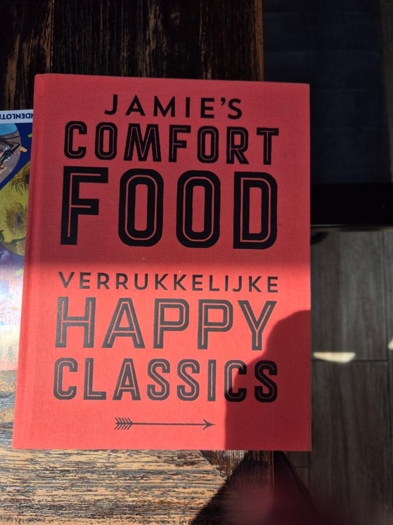 Jamie's Comfort Food - Verrrukkelijke Happy Classics, Hoofdgerechten, Ophalen of Verzenden, Zo goed als nieuw, Jamie Oliver