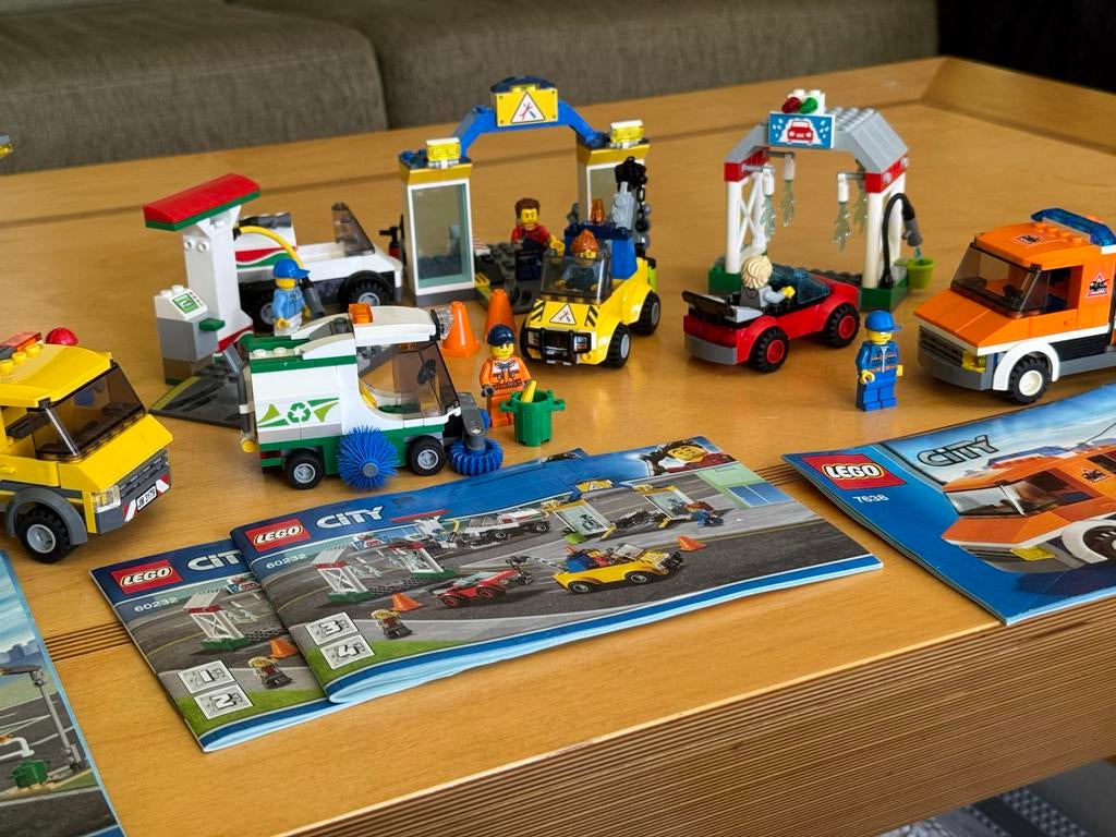 Lego City sets: Garage en Sleepwagens., City, Lego, Ophalen of Verzenden, Zo goed als nieuw