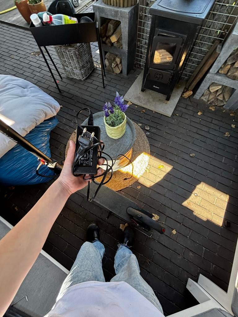 Elektrische step met oplader ( moet snel weg !!!), Ophalen of Verzenden, Gebruikt, Elektrische step (E-scooter)