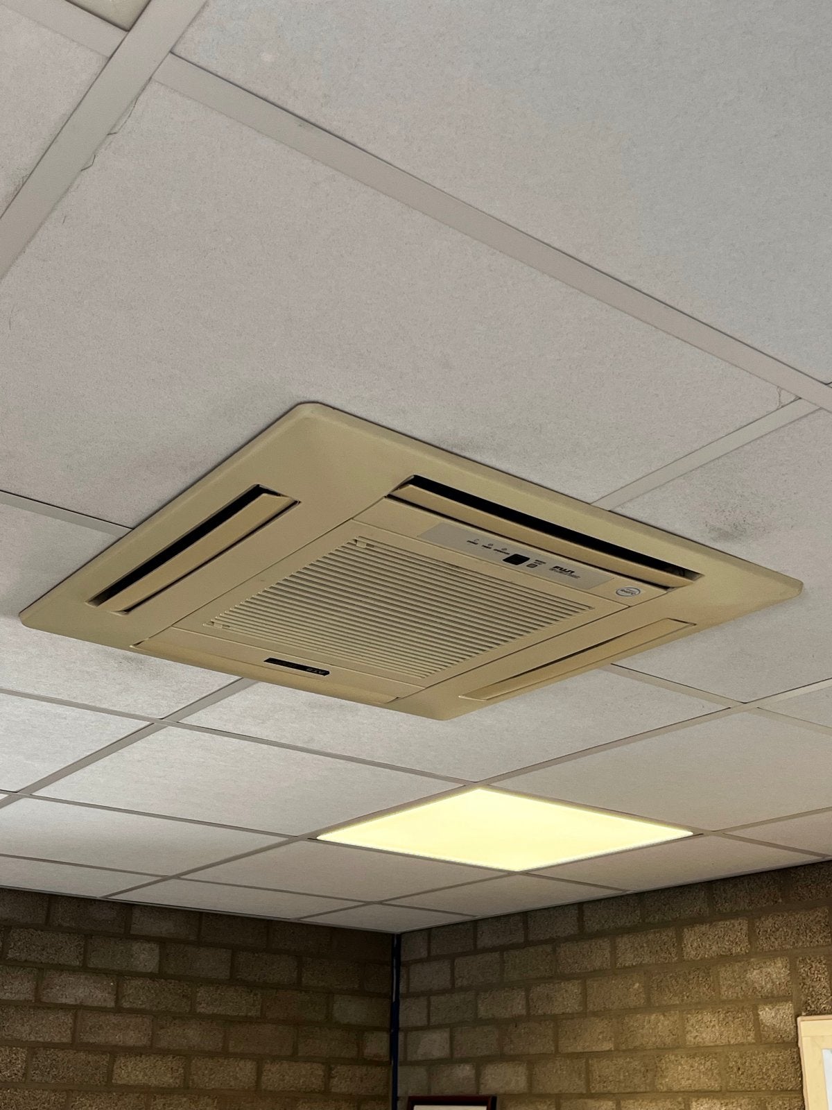 Fuji Airco Systeem - Koelen, Verwarmen & Ontvochtigen, Ophalen, Gebruikt, 3 snelheden of meer, Koelen en Ontvochtigen