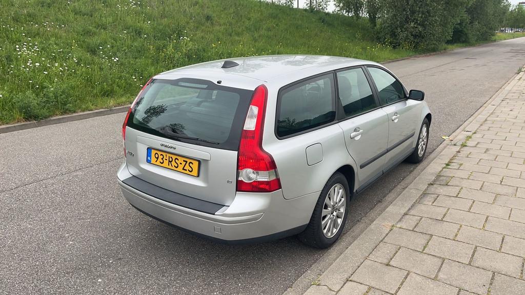 Volvo V50 1.8 Momentum 125pk 2e eigenaar Clima Cruise Histor, Voorwielaandrijving, Metallic lak, 4 cilinders, Grijs