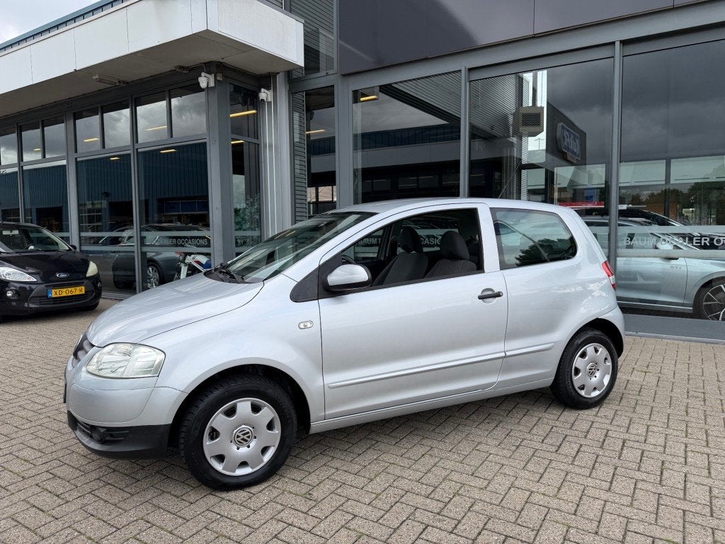 Volkswagen FOX 1.4 TRENDLINE AIRCO ELEKTRISCHE RAMEN STUURBE, 15 km/l, Gebruikt, 4 cilinders, 4 stoelen