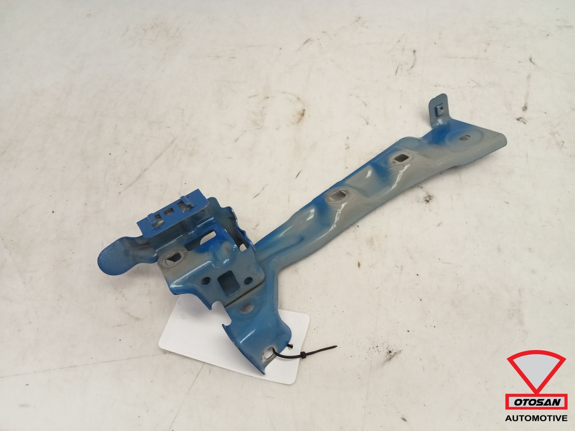 BMW 1 Serie F40 Zijscherm Houder Rechts 7450378, Auto-onderdelen, Petuelring 130
80788  Munich, DE, Gebruikt, Info@bmw.de, Rechts