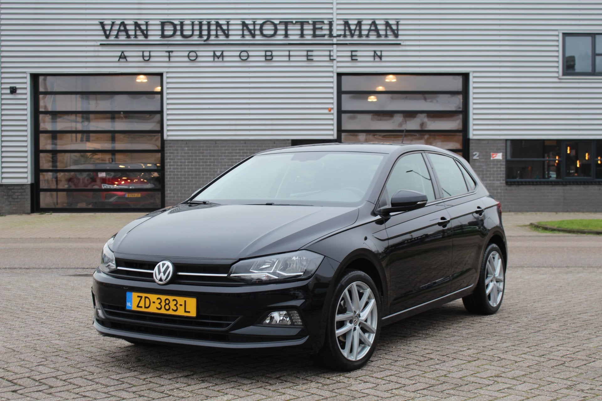 Volkswagen Polo 1.0 TSI Comfortline / Carplay / Navigatie /, Voorwielaandrijving, Stof, 1045 kg, Met garantie (alle)