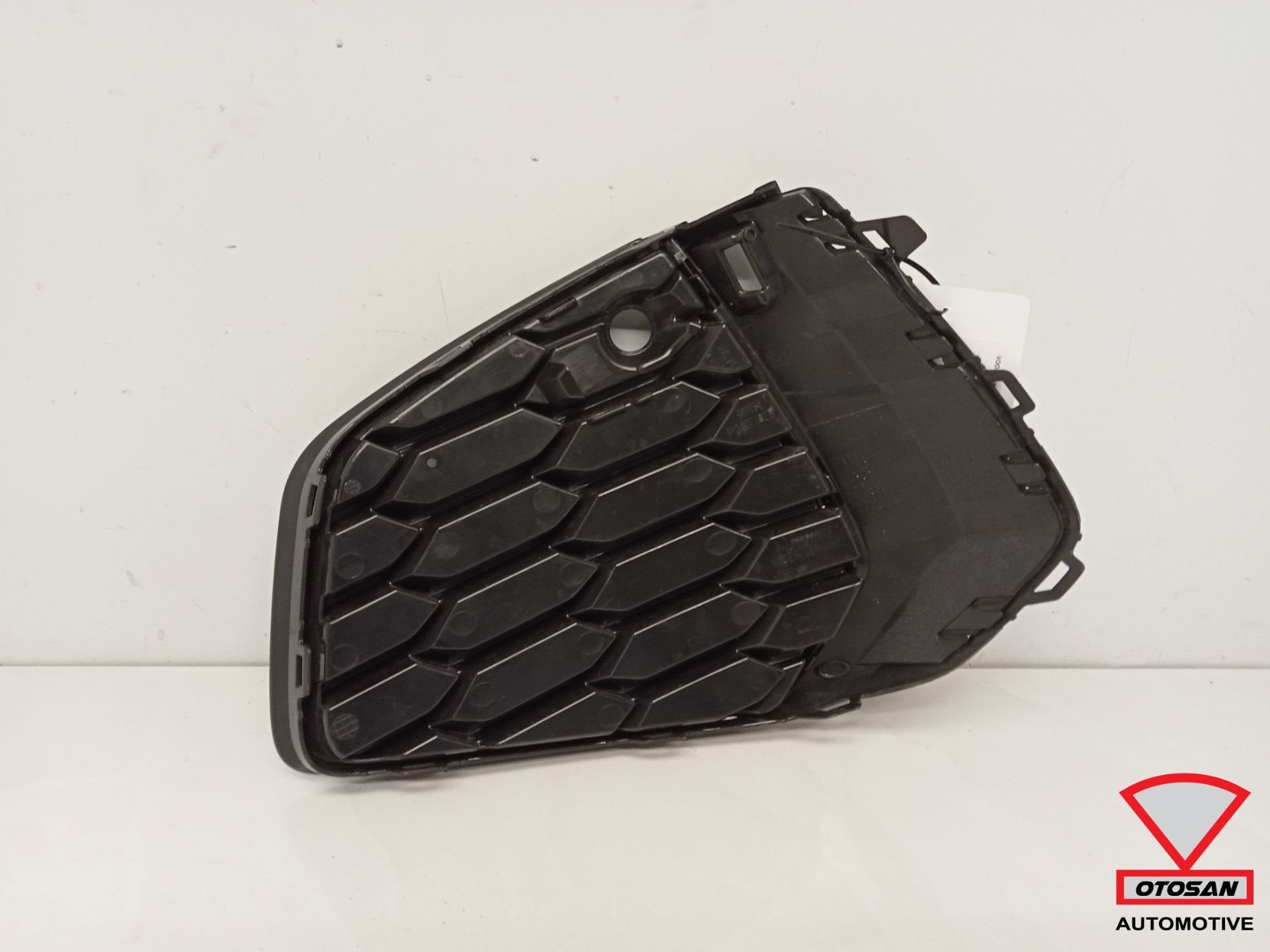 Voor bumper Rooster AUDI A3 8Y S-LINE RECHTS 8Y0807682B INLE