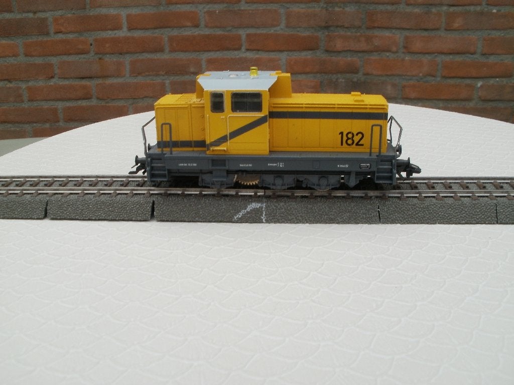 Marklin Ho Dig. DHG700 met knipperlicht op het dak geen ovp., Wisselstroom, Locomotief, Ophalen of Verzenden, Zo goed als nieuw