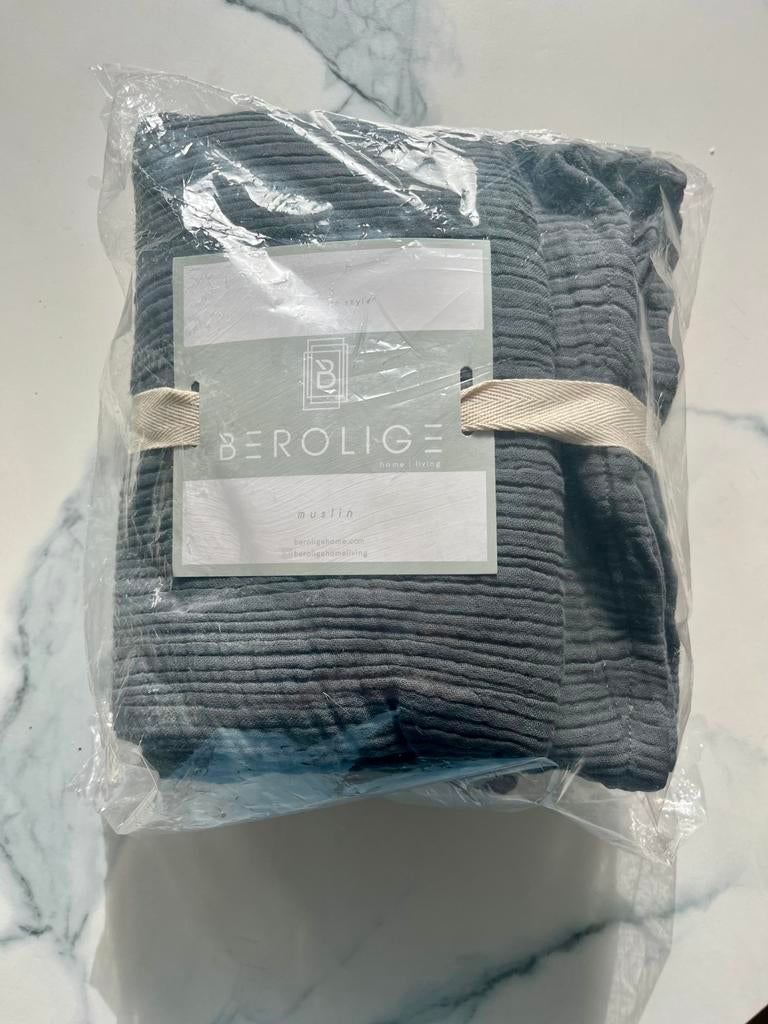 bedsprei van 200x220 cm grijs antraciet 2 persoons, Huis en Inrichting, Woonaccessoires | Plaids en Woondekens, Zo goed als nieuw