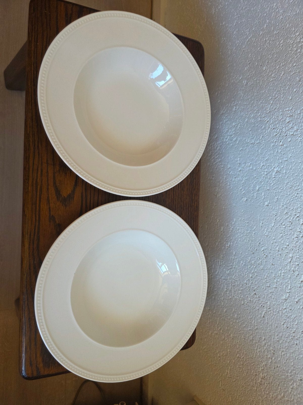 2 Wedgwood Windsor diepe borden, Ophalen of Verzenden, Zo goed als nieuw, Bord(en), Wedgwood