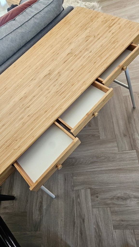 Foto 3 van Bureau hout ikea 102 x 49