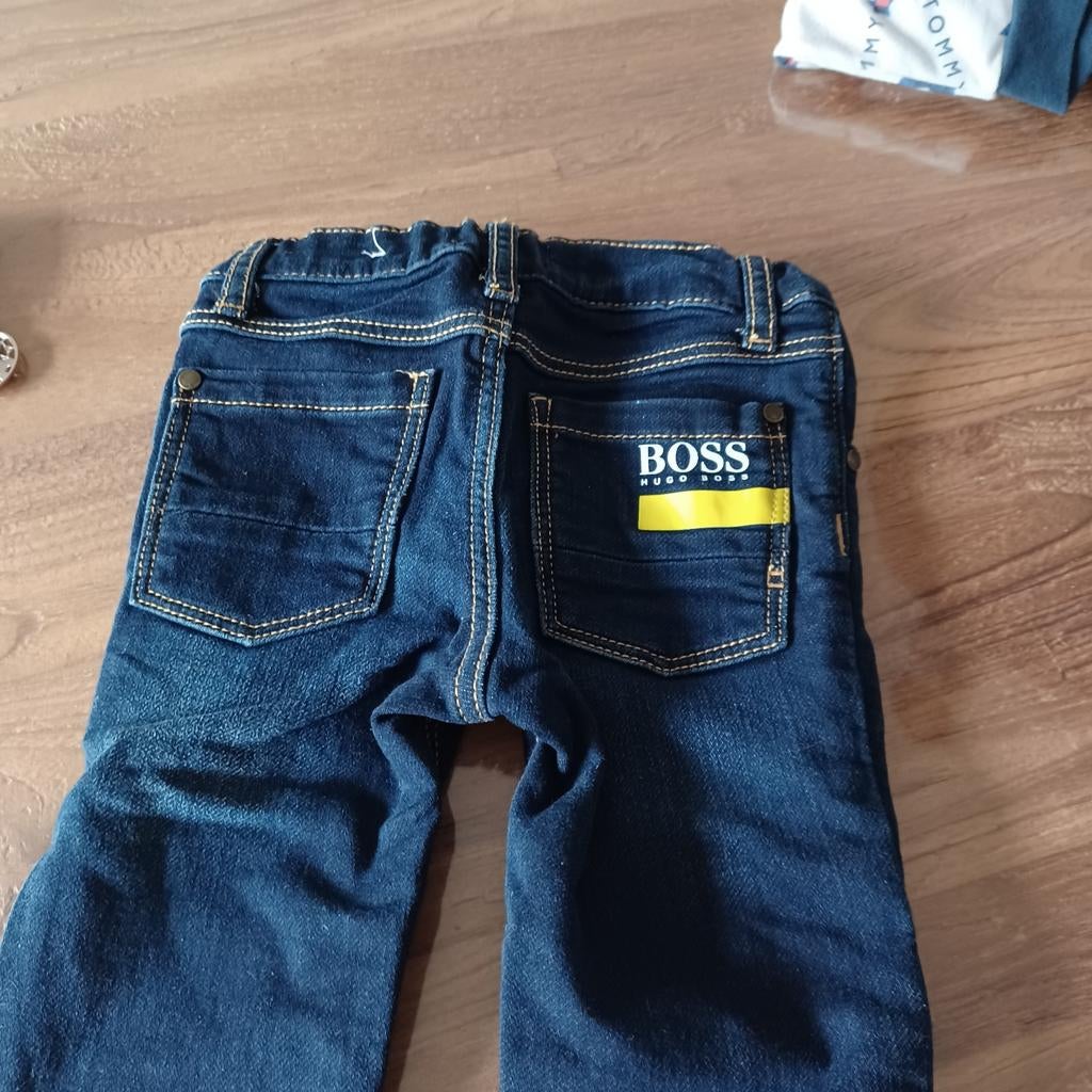 Hugo Boss spijjerbroekje 9/ 10 mnd, Ophalen, Zo goed als nieuw