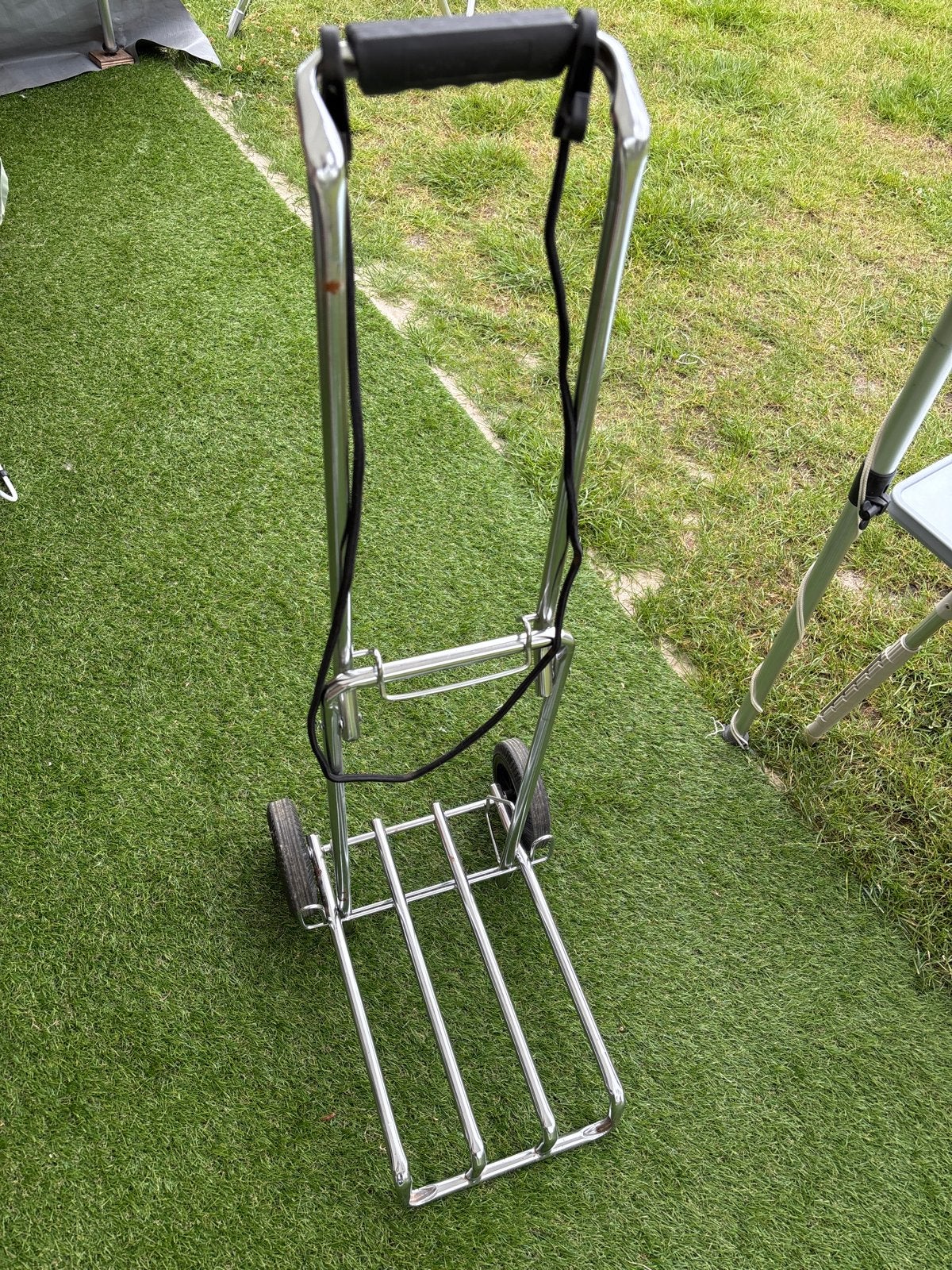 Inklapbaar karretje voor het ledigen van uw cassette toilet, Caravans en Kamperen, Kampeeraccessoires, Ophalen, Gebruikt