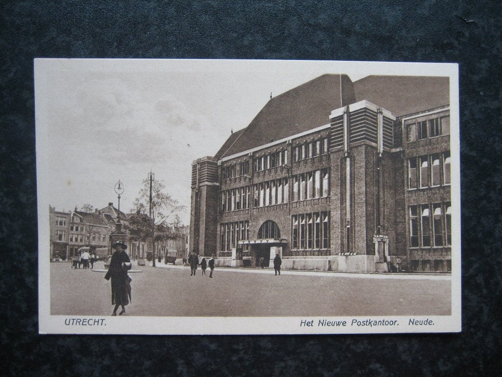 UTRECHT Neude A  Nieuwe postkantoor, Ophalen of Verzenden, 1920 tot 1940, Utrecht