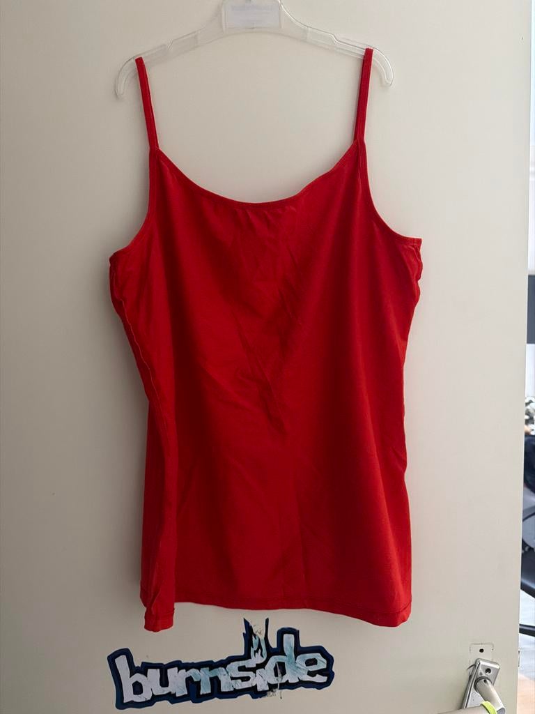 Rood hemdje maat valt als een L/XL, Maat 46/48 (XL) of groter, Ophalen of Verzenden, Zonder mouw, Gedragen