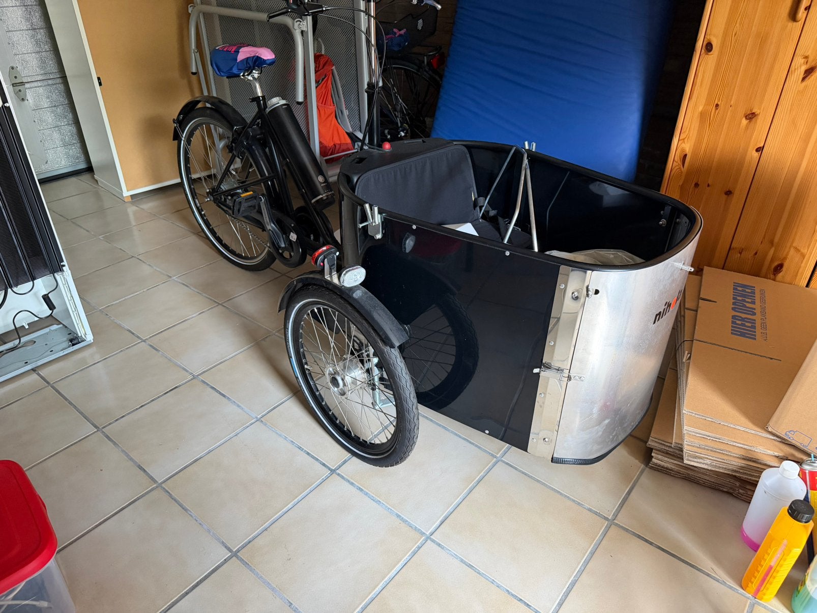 Nihola M Combi N8 Pendix Ultra Elektrische Driewiel Bakfiets, Ophalen, 4 kinderen of meer, Huif, Zo goed als nieuw
