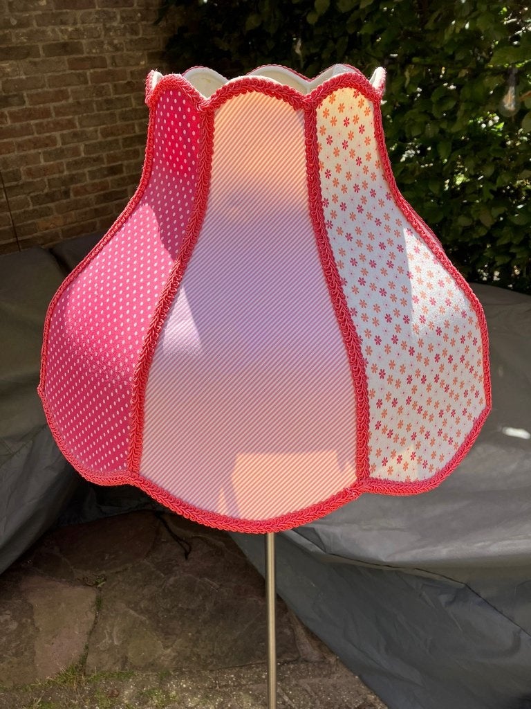 Leuke Lamp, Ophalen, Vrolijk kleurrijk, 100 tot 150 cm, Zo goed als nieuw