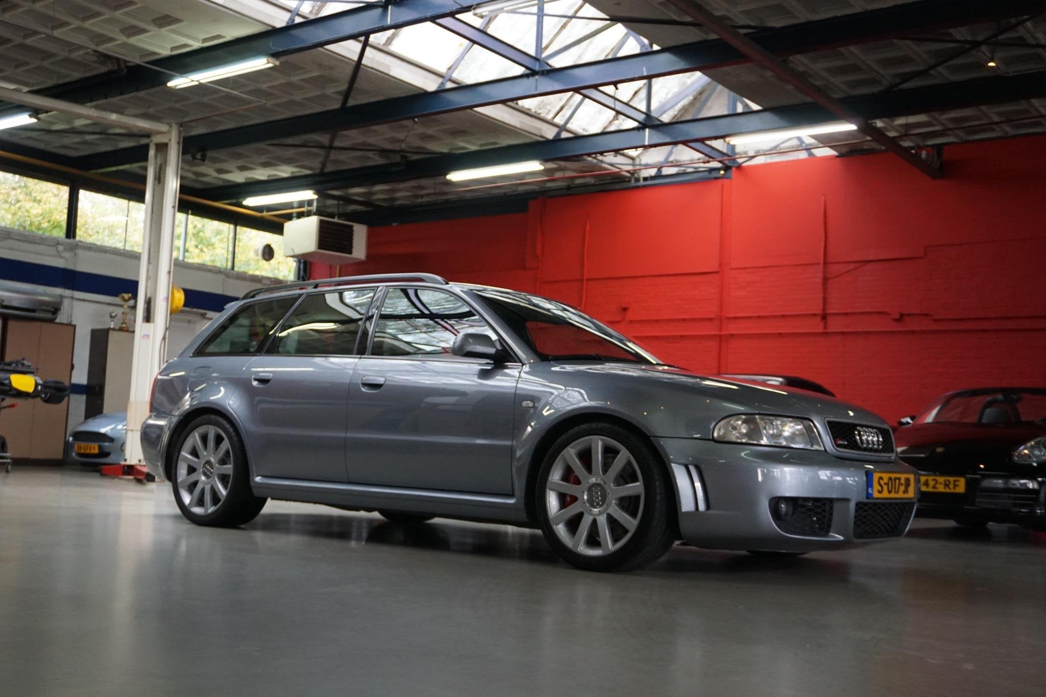 Foto 15 van Audi RS4 Avant 2.7 V6 quattro