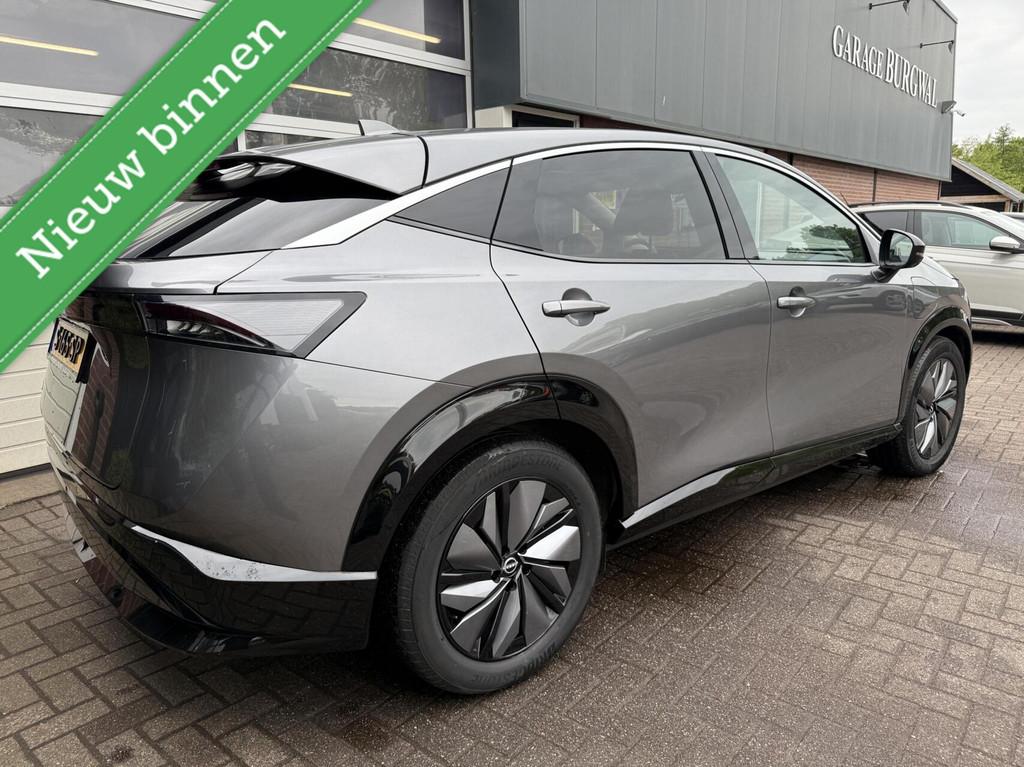 Nissan Ariya 66 kWh SOH 97% PANO/STUUR+STOEL VERW. *ALL-IN P, Auto's, Nissan, 12 maanden, Gebruikt, SUV of Terreinwagen, Zilver of Grijs