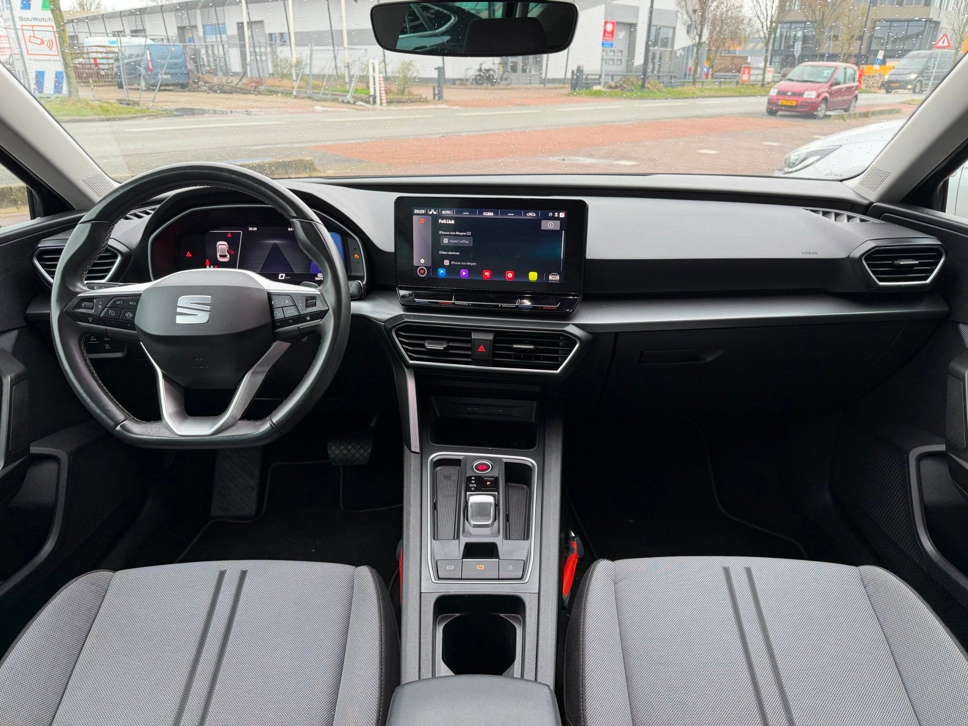Seat Leon Sportstourer 1.0 eTSI Style Business Intense AUTOM, 12 maanden, Stof, Gebruikt, Euro 6