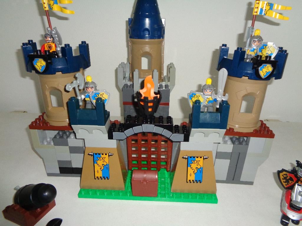 Super groot Duplo kasteel.4864., Kinderen en Baby's, Speelgoed | Duplo en Lego, Ophalen of Verzenden, Zo goed als nieuw, Duplo