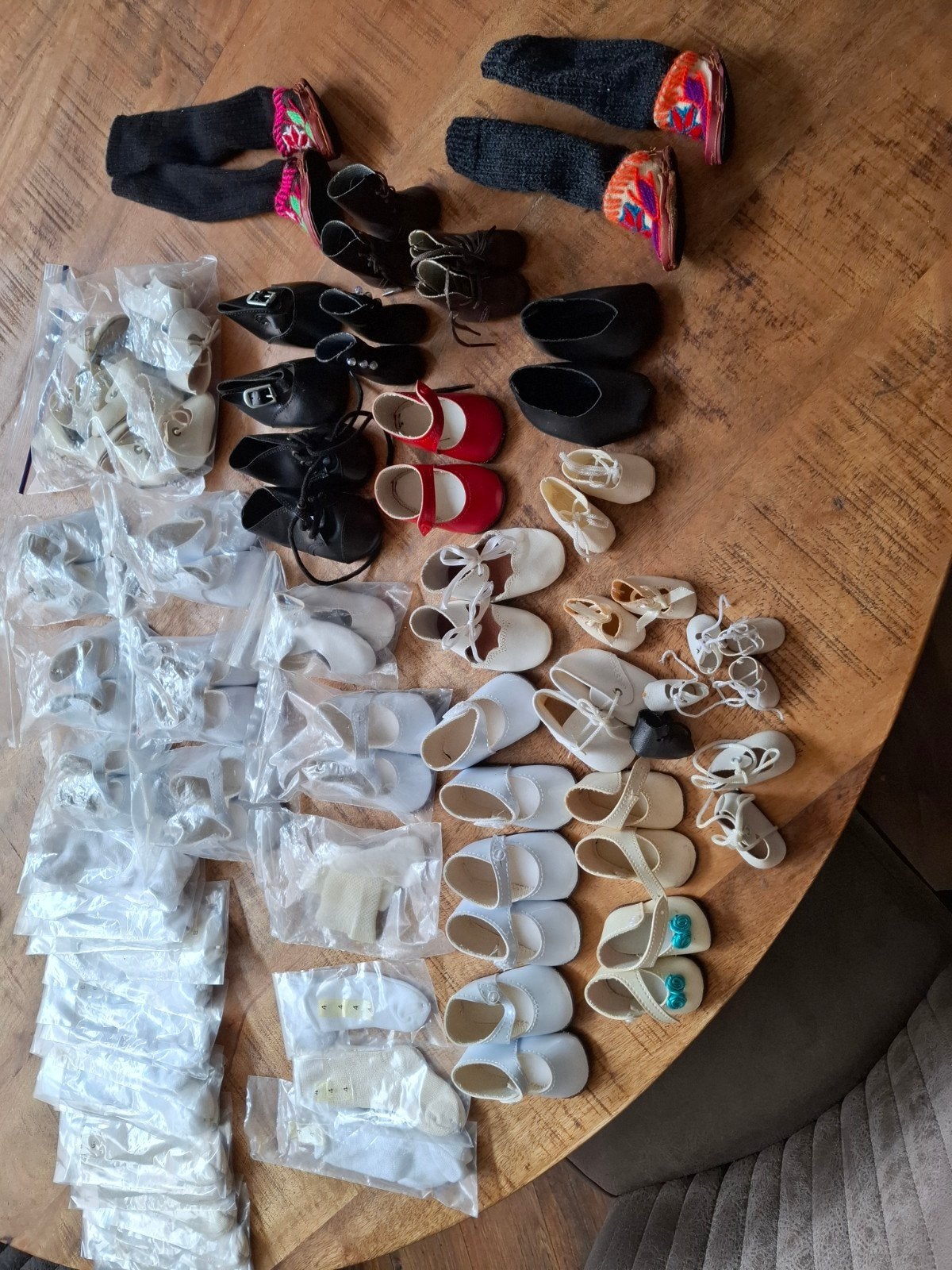 vinted poppenschoenen en kniekousen, Ophalen of Verzenden, Pop