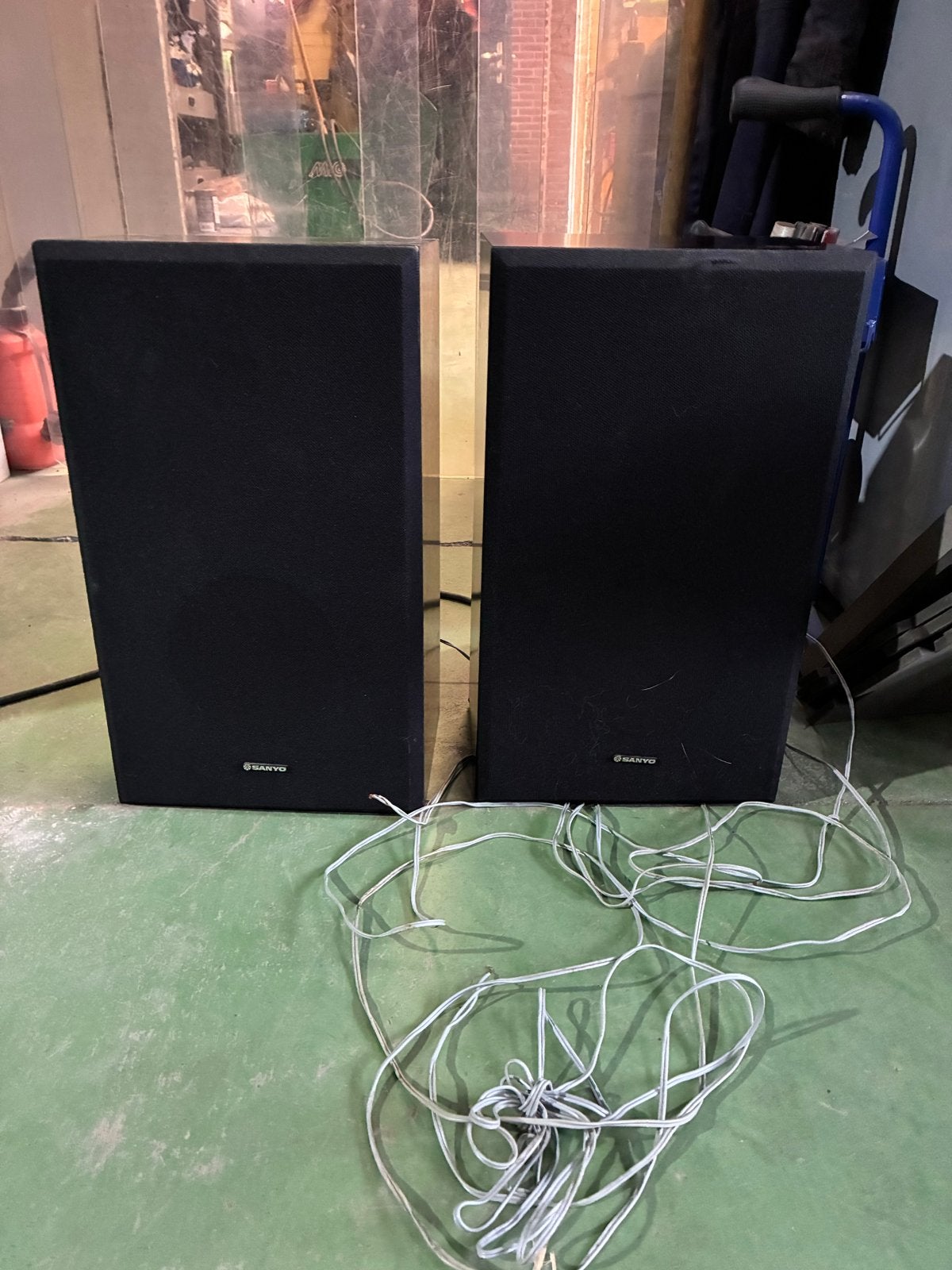 Sanyo speakers - set van 2, Gebruikt, Minder dan 60 watt, Front, Rear of Stereo speakers, Ophalen