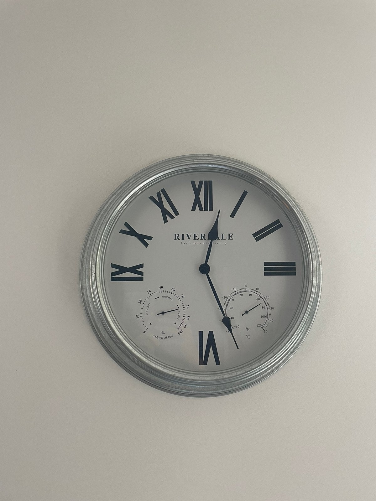 Wandklok Riverdale, Ophalen of Verzenden, Zo goed als nieuw, Wandklok