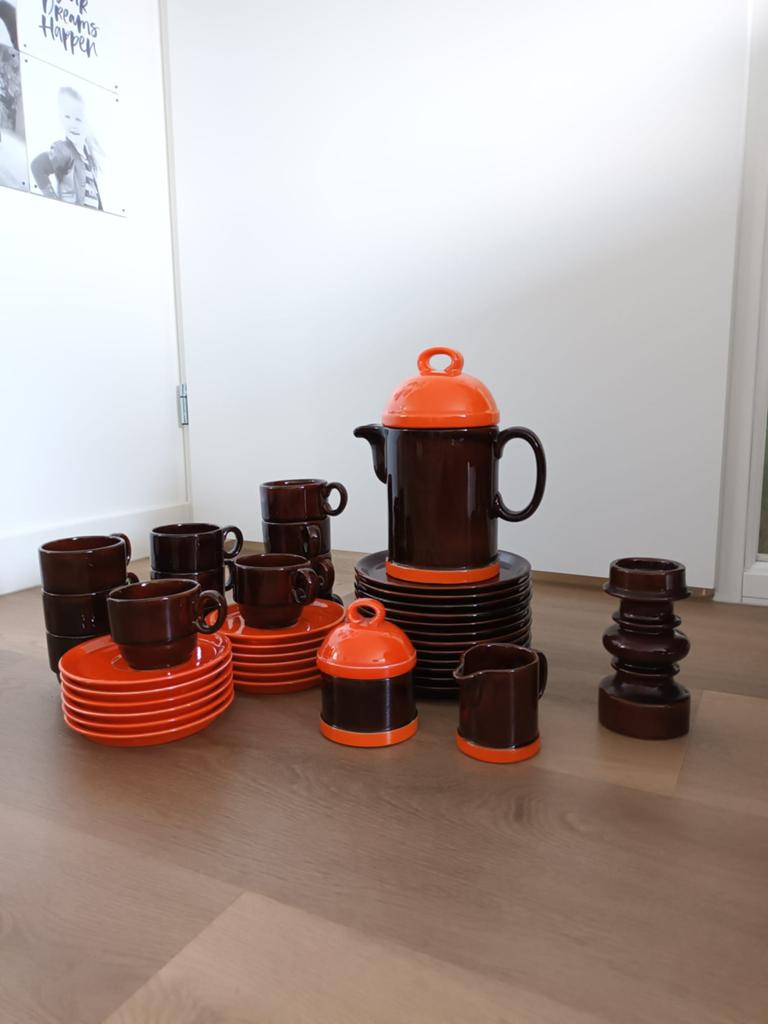 Vintage bruin/oranje servies - koffie/thee set, Gebruikt, Keramiek, Ophalen of Verzenden, Overige stijlen