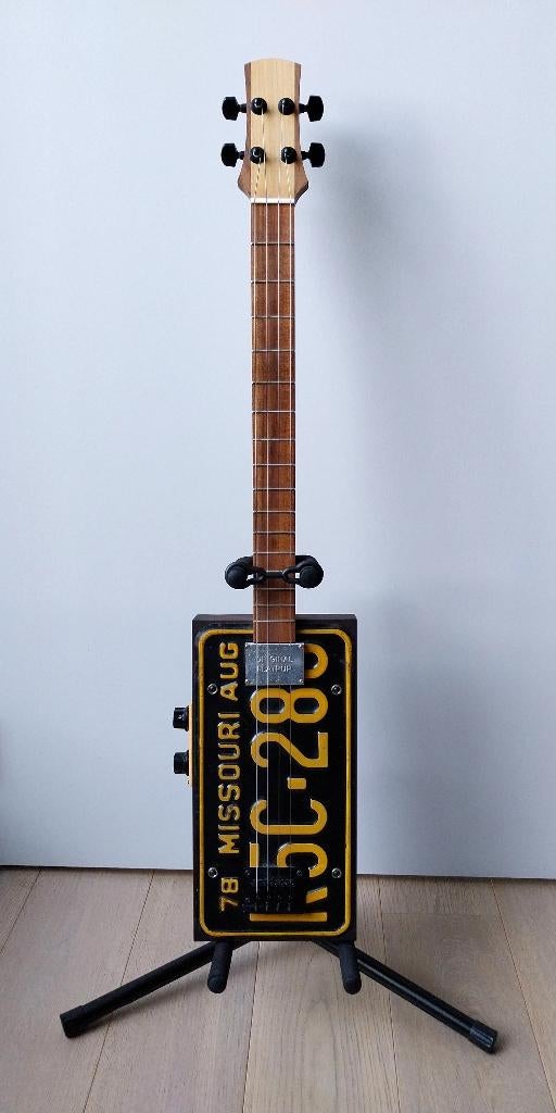 Statief voor Cigar Box Guitar - Cigarbox Guitar - Sigaarkist, Ophalen of Verzenden, Nieuw, Instrumentstandaard, Gitaar