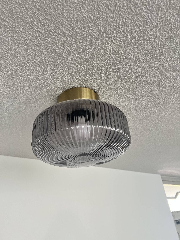 IKEA SOLKLINT plafondlamp messing/grijs glas 27 cm, Ophalen, Zo goed als nieuw, Glas