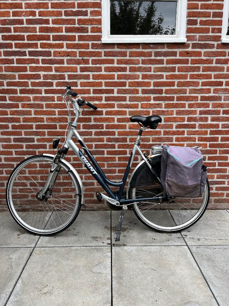 Damesfiets Giant, Fietsen en Brommers, Ophalen, Gebruikt, Giant, Versnellingen