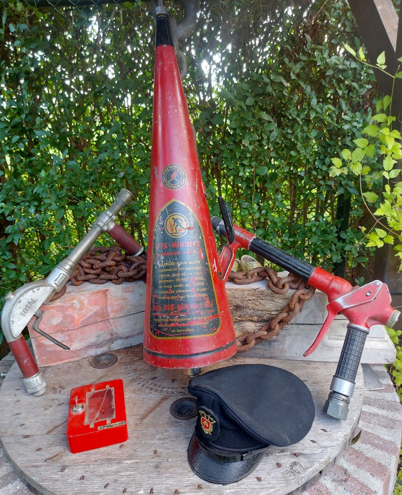 Verzameling oude brandweer items,spuitpistolen,blusser,alarm, Ophalen of Verzenden